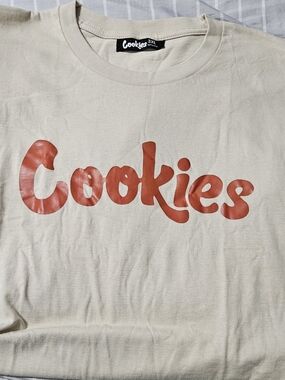 Cookies Men's Short Sleeve Logo Tee in Cream with Red Print
